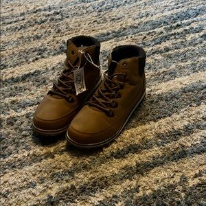 PLACE Men's Brown High-Top Shoes